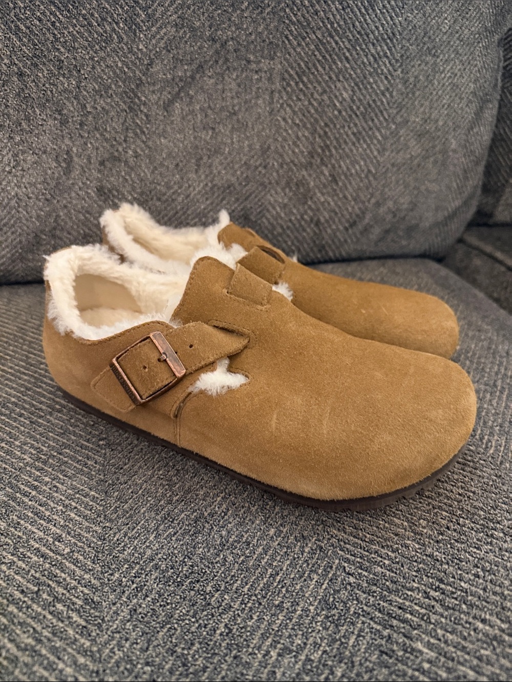 Women’s Birkenstock London Shearling In Dark Tea - Size 38